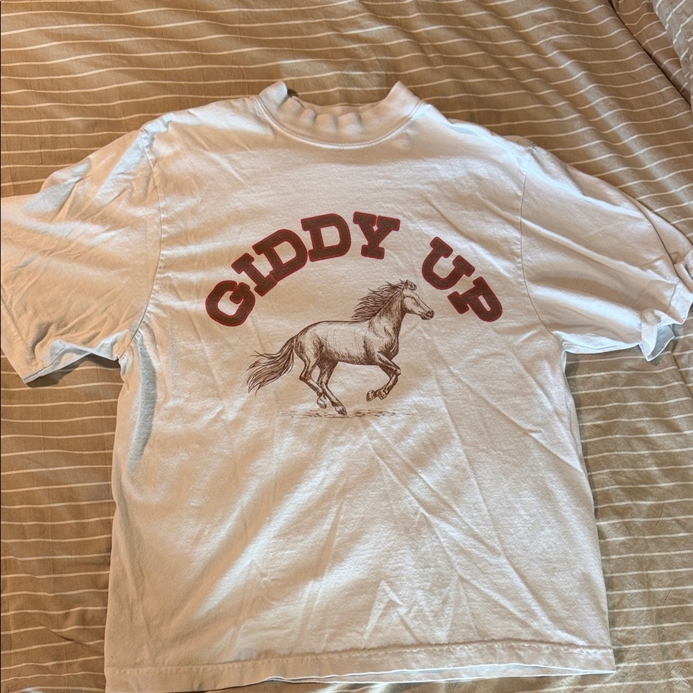 Giddy up tee